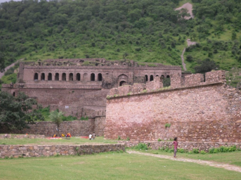 Bhangarh Fort The most haunted place of India