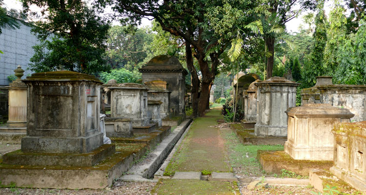 south park street cemetery in kolkata